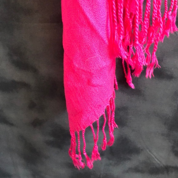 Wrap around scarf/shawl - Picture 4 of 4